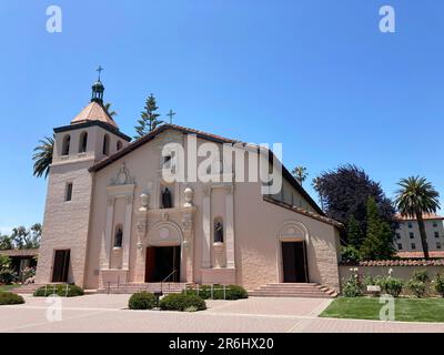 Außenansicht der Mission Santa Clara de Asis. Stockfoto