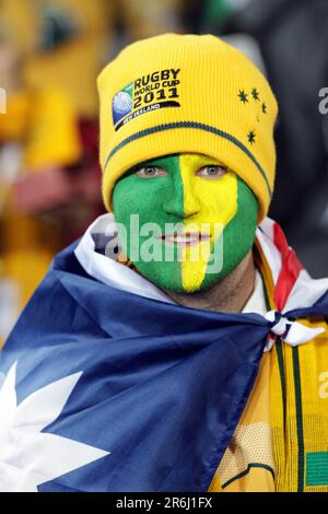 Ein australischer Unterstützer wartet auf das Spiel gegen Irland, um in einem Spiel im Pool C der Rugby-Weltmeisterschaft 2011, Eden Park, Auckland, Neuseeland, Samstag, 17. September 2011. Stockfoto