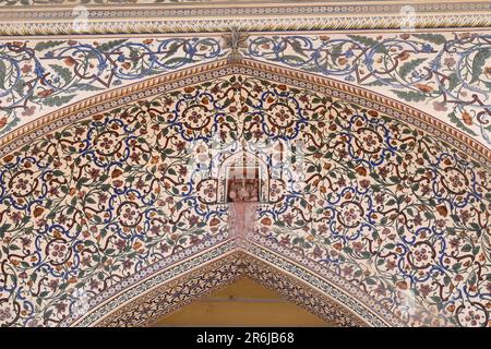 Nahaufnahme von Udai Pol, Stadtpalast, Jaipur. Stockfoto