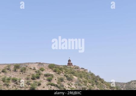 Ein Wachturm an der Festungsmauer von Fort Amer, Rajasthan, Indien. Stockfoto