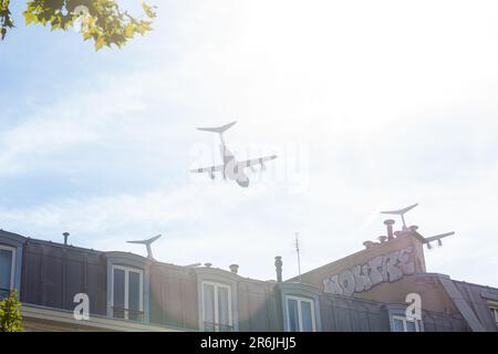 Paris, Frankreich - Juli 14: Französische Luftwaffe, im Himmel von Paris während der Probe zum Bastille-Tag am 14. Juli 2022 Stockfoto