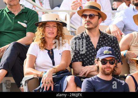 Paris, Frankreich. 09. Juni 2023. Aurelie Saada besucht am 9. Juni 2023 die French Open 2023 im Roland Garros in Paris, Frankreich. Foto: Laurent Zabulon/ABACAPRESS.COM Kredit: Abaca Press/Alamy Live News Stockfoto