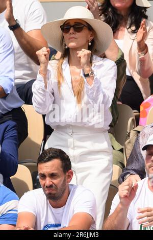 Paris, Frankreich. 09. Juni 2023. Jelena Djokovic nimmt am 9. Juni 2023 an den French Open 2023 in Roland Garros in Paris Teil. Foto: Laurent Zabulon/ABACAPRESS.COM Kredit: Abaca Press/Alamy Live News Stockfoto