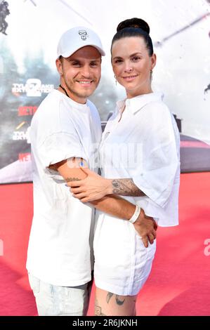 Henning Merten und Denise Merten-Kappes beim Special Screening des Kinofilms "Tyler Rake: Extraction 2" im Zoo Palast. Berlin, 09.06.2023 Stockfoto