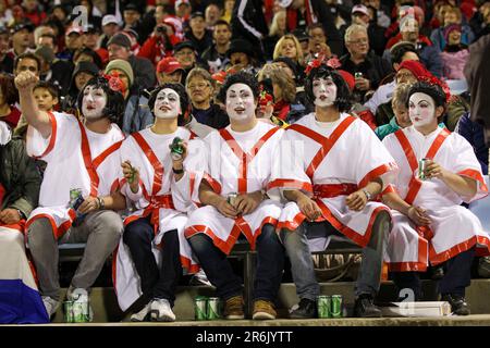 Fans erwarten den Start des Spiels Japan gegen Tonga in einem Pool, Ein Spiel der Rugby-Weltmeisterschaft 2011, Northland Events Centre, Whangarei, Neuseeland, Mittwoch, 21. September 2011. Stockfoto