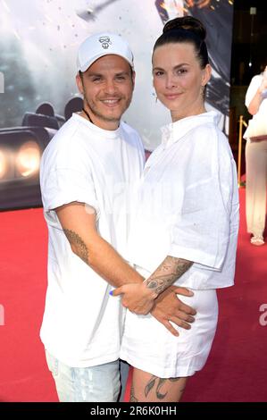 Henning Merten und Denise Merten-Kappes beim Special Screening des Kinofilms "Tyler Rake: Extraction 2" im Zoo Palast. Berlin, 09.06.2023 Stockfoto