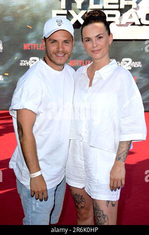 Henning Merten und Denise Merten-Kappes beim Special Screening des Kinofilms "Tyler Rake: Extraction 2" im Zoo Palast. Berlin, 09.06.2023 Stockfoto