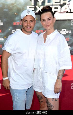 Henning Merten und Denise Merten-Kappes beim Special Screening des Kinofilms "Tyler Rake: Extraction 2" im Zoo Palast. Berlin, 09.06.2023 Stockfoto