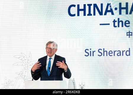 London, Großbritannien. 9. Juni 2023. Sir Sherard Cowper-Coles, Vorsitzender des China-Britain Business Council, hält eine Rede im China Hainan Free Trade Port -- dem Vereinigten Königreich Promotionkonferenz in London, Großbritannien, 9. Juni 2023. Kredit: Stephen Chung/Xinhua/Alamy Live News Stockfoto