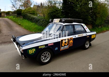 Rallycar Ankunft am Hook Norton Classic Car Meeting am 23. April 2023. Stockfoto