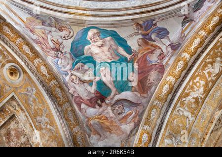 Titel: NEAPEL, ITALIEN - 20. APRIL 2023: Das Fresko von St. Markieren Sie den Evanglisten in der Kuppel in der Kirche Basilica di Santa Maria degli Angeli a Pizzofalcone Stockfoto