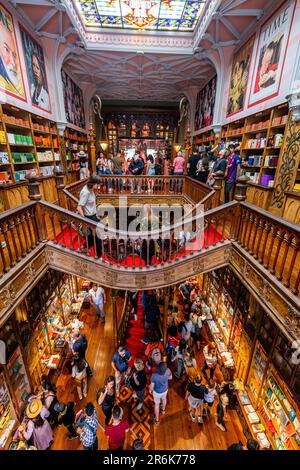 Innere der Lello (Harry Potter Bibliothek), UNESCO-Weltkulturerbe, Porto, Norte, Portugal, Europa Stockfoto