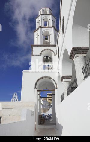 Kirche Megali Panayia, Pyrgos, alte Inselhauptstadt, Santorin, Kykladen, Glockenturm, Griechenland Stockfoto