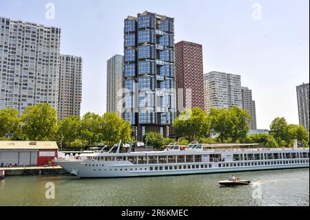 FRANKREICH. PARIS (75) 16TH. BEZIRK. BLICK AUF DIE GEBÄUDE DES VIERTELS BEAUGRENELLE Stockfoto