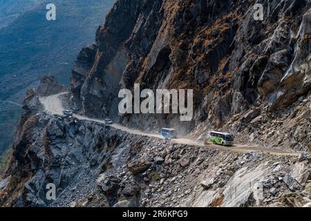 Autobahn durch den Himalaya nach Jomsom, Nepal, Asien Stockfoto