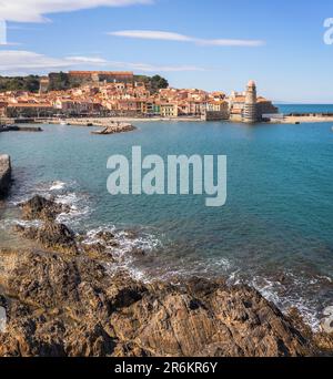 Ein malerischer Blick auf die Küstenstadt Collioure, Frankreich Stockfoto