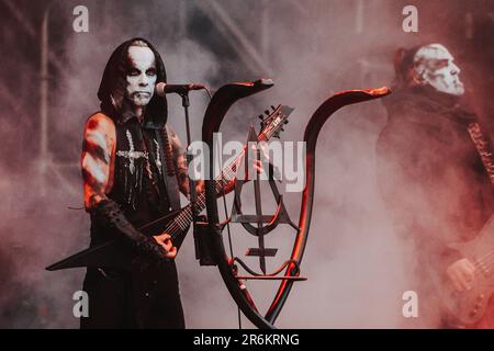 Breslau, Breslau, Polen. 8. Juni 2023. Das Metal Music Festival - Mystic Festival 2023 findet in Polen statt. Polen der Star des ersten Tages war die Behemoth-Gruppe. Die Band spielte trotz zahlreicher Proteste und Widerstände katholischer Organisationen. In PIC: Adam Nergal Darski (Kreditbild: © Krzysztof Zatycki/ZUMA Press Wire) NUR REDAKTIONELLE VERWENDUNG! Nicht für den kommerziellen GEBRAUCH! Stockfoto