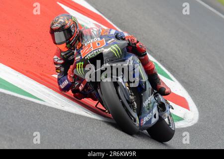 Misano Adriatico, Ita. 09. Juni 2023. 20 Fabio Quartararo Monster Energy Yamaha MotoGP™ während des MotoGP Oakley Italian Grand Prix Free Practice Friday, MotoGP von Italien - auf der Mugello Circuit am 9. Juni 2023 in Scarperien, Italien. (Foto: Fabio Averna/Sipa USA) Guthaben: SIPA USA/Alamy Live News Stockfoto