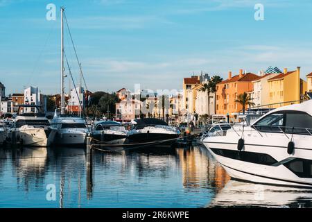 Vilamoura Marina, Portugals größter Yachthafen, Algarve, Portugal, Europa Stockfoto