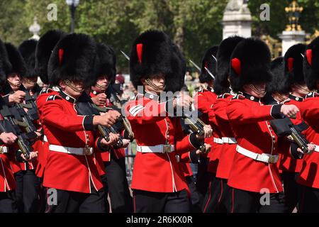 London, England, Großbritannien. 10. Juni 2023. Die Fußwächter der Haushaltsabteilung wurden während der „The Colonel's Review“ gesehen, einer abschließenden Bewertung der Parade vor dem Trooping of the Colour in der Mall in London. (Kreditbild: © Thomas Krych/ZUMA Press Wire) NUR REDAKTIONELLE VERWENDUNG! Nicht für den kommerziellen GEBRAUCH! Kredit: ZUMA Press, Inc./Alamy Live News Stockfoto