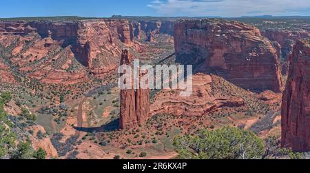 Blick auf Spider Rock vom Aussichtspunkt am Ende des Canyon De Chelly National Monument South Rim, Arizona, Vereinigte Staaten von Amerika, Nordamerika Stockfoto