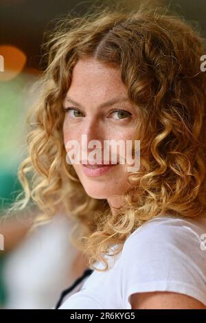 Paris, Frankreich. 10. Juni 2023. Aurélie Saada nimmt am 09. Juni 2023 an den French Open 2023 in Roland Garros in Paris Teil. Foto: Franck Castel/ABACAPRESS.COM Kredit: Abaca Press/Alamy Live News Stockfoto