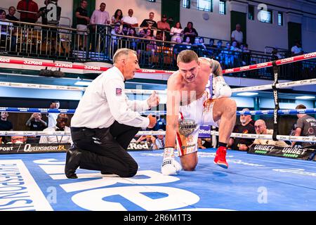 LONDON, VEREINIGTES KÖNIGREICH. 09. Juni 2023. Tommy Fletcher gegen Pawel Strykowski - Internationaler Cruiserweight-Wettbewerb während Adeleye gegen Ahmatovc und Undercard Fight in York Hall am Freitag, den 09. Juni 2023 in LONDON, ENGLAND. Kredit: Taka G Wu/Alamy Live News Stockfoto