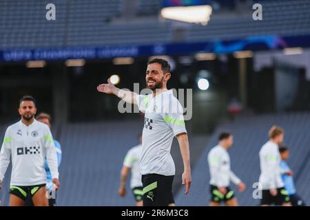 Istanbul, Türkei. 09. Juni 2023. Bernardo Silva vom Manchester City FC während eines Trainings im Atatürk Olympiastadion vor dem Finale der UEFA Champions League 2022/23. Kredit: SOPA Images Limited/Alamy Live News Stockfoto