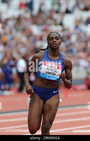 Dina ASHER-SMITH (Großbritannien) überquert die Ziellinie in der Women's 100m Heat 2 bei der 2019, IAAF Diamond League, Jubiläumsspiele, Queen Elizabeth Olympic Park, Stratford, London, Großbritannien. Stockfoto