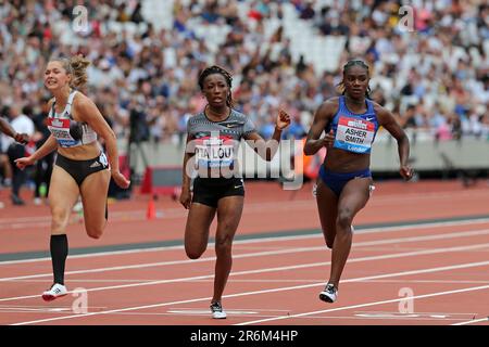 Dina ASHER-SMITH (Großbritannien), Marie-Josée TA LOU (Côte d'Ivoire, Elfenbeinküste), Gina LÜCKENKEMPER (Deutschland) überqueren die Ziellinie in der Women's 100m Heat 2 bei der 2019, IAAF Diamond League, Jubiläumsspiele, Queen Elizabeth Olympic Park, Stratford, London, Großbritannien. Stockfoto