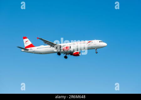 Larnaca, Zypern - 09. Juli 2022: Airbus A321-111 der Austrian Airlines Stockfoto