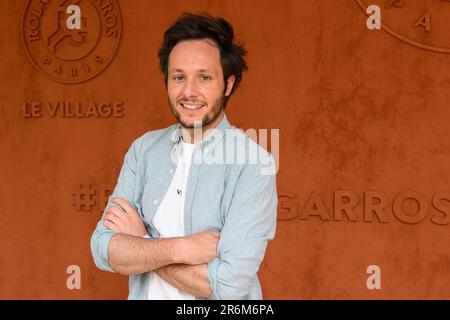 Paris, Frankreich. 10. Juni 2023. Vianney nimmt am 10. Juni 2023 an den French Open 2023 in Roland Garros in Paris Teil. Foto: Laurent Zabulon/ABACAPRESS.COM Kredit: Abaca Press/Alamy Live News Stockfoto