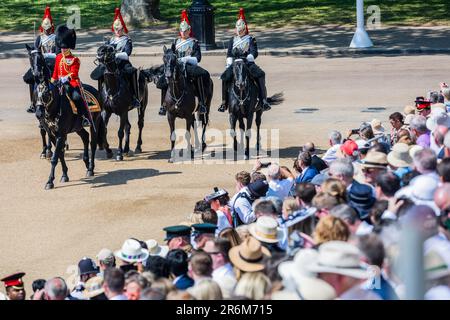 London, Großbritannien. 10. Juni 2023. Die Rezension des Obersten - der Prinz von Wales, Prinz William, überprüft das Regiment, das die Farbe trooping (die walisische Garde, deren Oberst er ist), um sicherzustellen, dass sie den geforderten Standard in einer öffentlichen Probe vor dem Trooping the Colour nächsten Wochenende erfüllen. Zum ersten Mal seit mehr als dreißig Jahren werden alle fünf Fussschutzregimente teilnehmen. Kredit: Guy Bell/Alamy Live News Stockfoto