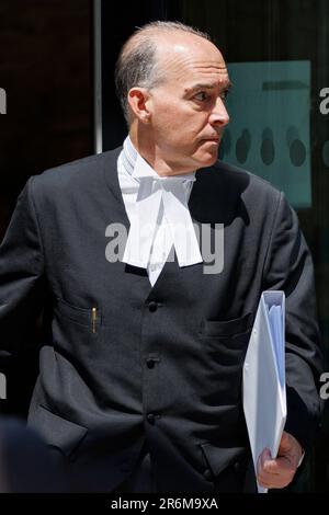 KC Andrew Green verlässt heute den High Court nach dem dritten Prozesstag gegen die Mirror Group Newspapers. Bildaufnahme vom 7. Juni 2023. © Belind Stockfoto