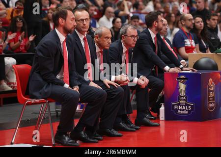 Mailand, Italien. 09. Juni 2023. Italien, Mailand, juni 9 2023: Stabbank von Armani Milan im 1. Quartal während des Basketballspiels EA7 Emporio Armani Milan vs Virtus Segafredo Bologna, Final game1 Playoff LBA 2022-2023 (Foto: Fabrizio Andrea Bertani/Pacific Press) Credit: Pacific Press Media Production Corp./Alamy Live News Stockfoto