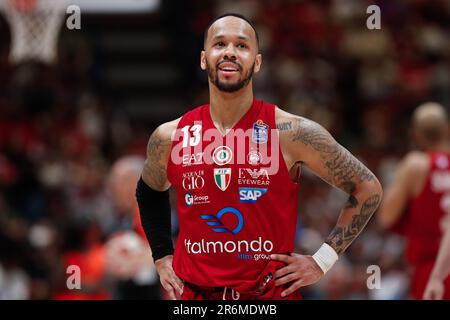 Mailand, Italien, Italien. 9. Juni 2023. Italien, Mailand, juni 9 2023: Shabazz Napier (Armani Guard) lächelt im 1. Quartal während des Basketballspiels EA7 Emporio Armani Milan vs Virtus Segafredo Bologna, Final game1 Playoff LBA 2022-2023 (Kreditbild: © Fabrizio Andrea Bertani/Pacific Press via ZUMA Press Wire) REDAKTIONELLE VERWENDUNG! Nicht für den kommerziellen GEBRAUCH! Stockfoto