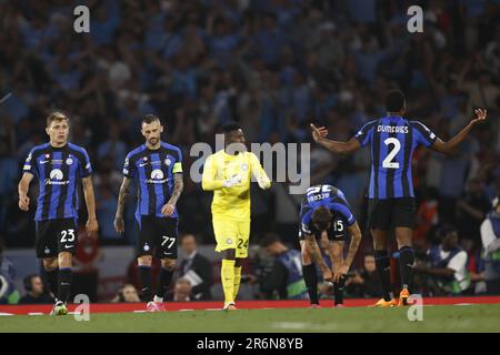 ISTANBUL – (lr) Nicolo Barella vom FC Internazionale Milano, Marcelo Brozovic vom FC Internazionale Milano, FC Internazionale Milano Torwart Andre Onana, Francesco Acerbi vom FC Internazionale Milano, Denzel Dumfries vom FC Internazionale Milano Enttäuschung nach den 1-0 Jahren während des UEFA Champions League-Finales zwischen dem Manchester City FC und dem FC Inter Mailand im Atatürk Olympiastadion am 10. Juni 2023 in Istanbul, Türkei. Stockfoto