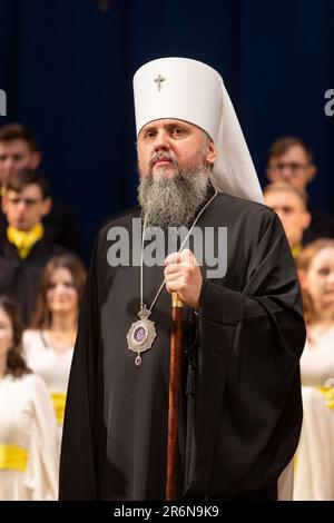 Kiew, Kiew Region Ukraine - Dezember 05 2023: Porträt des Primats, Metropolitaner der orthodoxen Kirche der Ukraine Epiphany Dumenko bei einem Konzert. Stockfoto