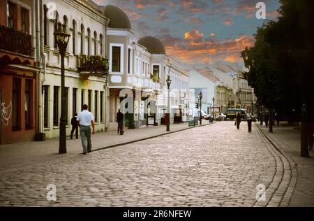 Anfang der Fußgängerzone Vilniaus gatvė, Šiauliai, Litauen Stockfoto