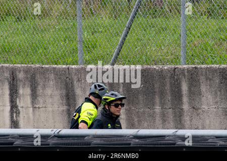 10. Juni 2023; Autodromo Internazionale del Mugello, Scarperia e San Piero, Florenz, Italien; 2023. Italienischer MotoGP-Qualifikationstag; Valentino Rossi auf Zufahrtsstraße Stockfoto