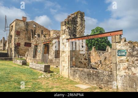 Die alten Ruinen der Stadt Oradour-sur-Glane in Frankreich. Stockfoto