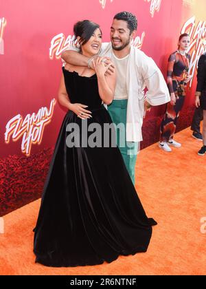 9. Juni 2023, Hollywood, Kalifornien, USA: Annie Gonzalez und Bobby Soto nehmen an der Searchlight Picturesâ€™ ''Flamin' Hot'' Sondervorführung Teil. (Kreditbild: © Billy Bennight/ZUMA Press Wire) NUR REDAKTIONELLE VERWENDUNG! Nicht für den kommerziellen GEBRAUCH! Stockfoto