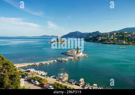 Orthodoxe Kloster Vlacherna und Pontikonisi Insel in der Nähe von Kanoni, Korfu, Griechenland Stockfoto