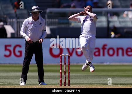 MELBOURNE, AUSTRALIEN - DEZEMBER 26: Ravichandran Ashwin of India bowlt am ersten Tag des zweiten Vodafone Test Cricket-Spiels zwischen Australien und Indien auf dem Melbourne Cricket Ground am 26. Dezember 2020 in Melbourne, Australien. (Foto: Dave Hewison/Speed Media/Icon Sportswire) Stockfoto