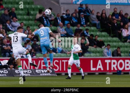 MELBOURNE, AUSTRALIEN - 16. JANUAR: Jamie Maclaren von Melbourne City führt den Ball beim Hyundai A-League-Fußballspiel zwischen dem Melbourne City FC und dem Western United FC am 16. Januar 2021 im AAMI Park in Melbourne, Australien. Stockfoto