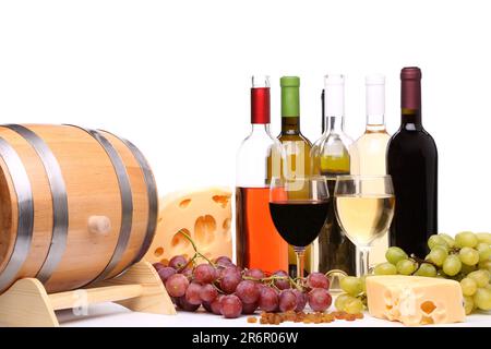 Die Weinzusammensetzung befindet sich auf weißem Hintergrund. Stockfoto