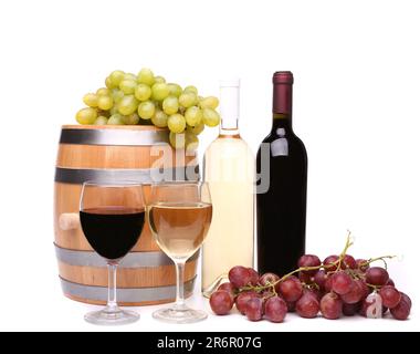 Die Weinzusammensetzung befindet sich auf weißem Hintergrund. Stockfoto