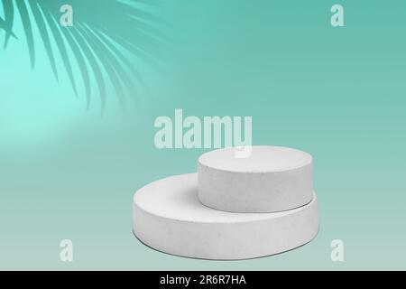 Podium für Kosmetik, Seife, Artikelpräsentation. Abstrakte Minimale Geometrische Kugel. Zylinder Zwei Formen, Weicher Schatten. Anzuzeigende Szene Produkt, Objekt. Sho Stockfoto