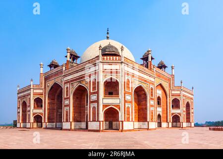 Indien, Delhi, Humayun's Grabmal, gebaut von hamida Banu begonnen in 1565-72 N.CHR. das früheste Beispiel der persischen Einfluss in indischen Architektur Stockfoto