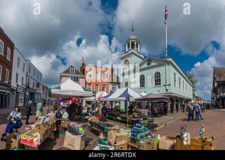 Faversham Market, Market Street, The Guildhall, Weekly Market, Faversham, Kent, England Stockfoto